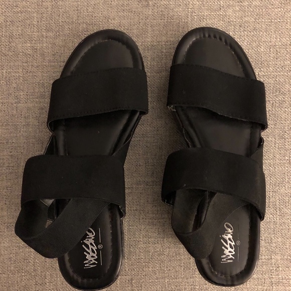 Platform Sandals - Picture 2 of 4